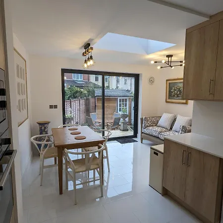House In Barnes Villa London Exterior photo